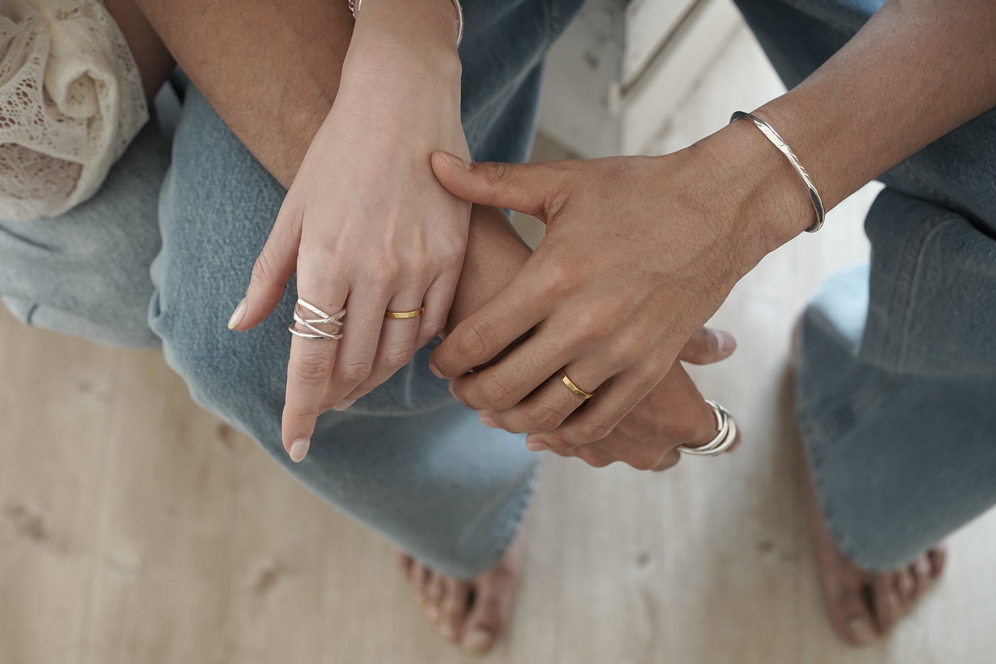 結婚記念日に贈るシルバーギフト