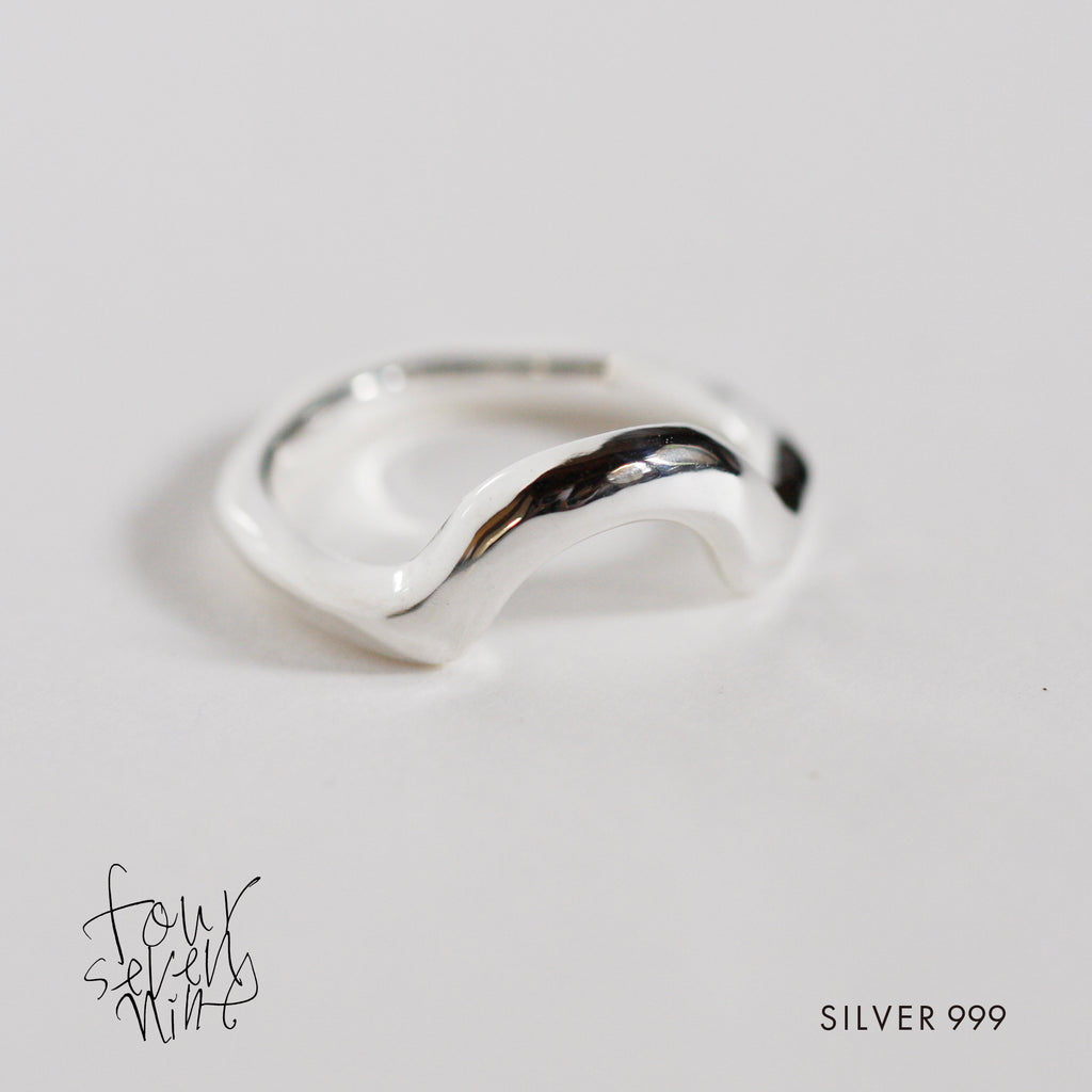 01-052 | RING | four seven nine
