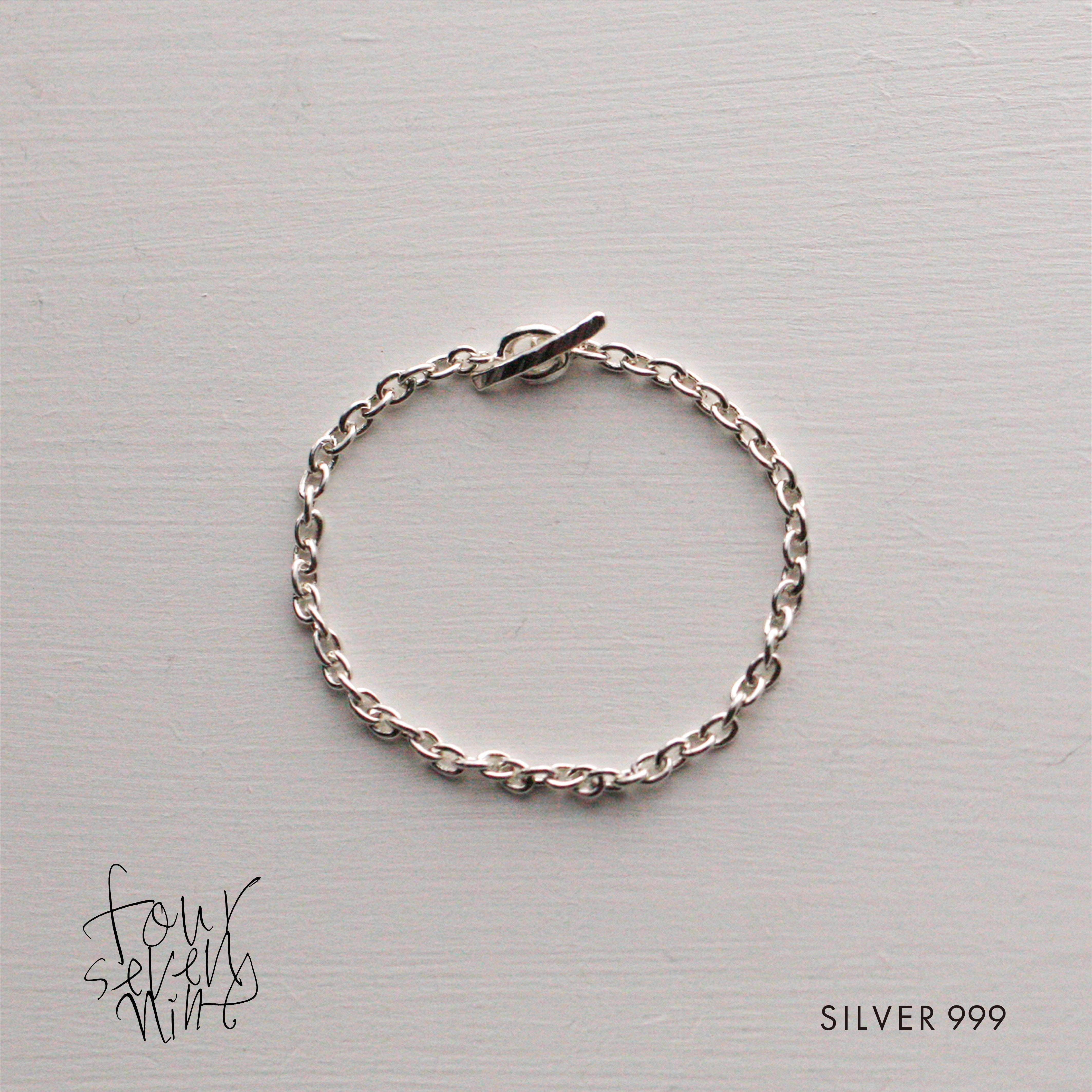 02-257 | BANGLE | four seven nine