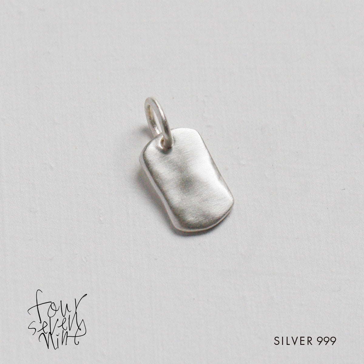 08-223 | NECKLACE | four seven nine