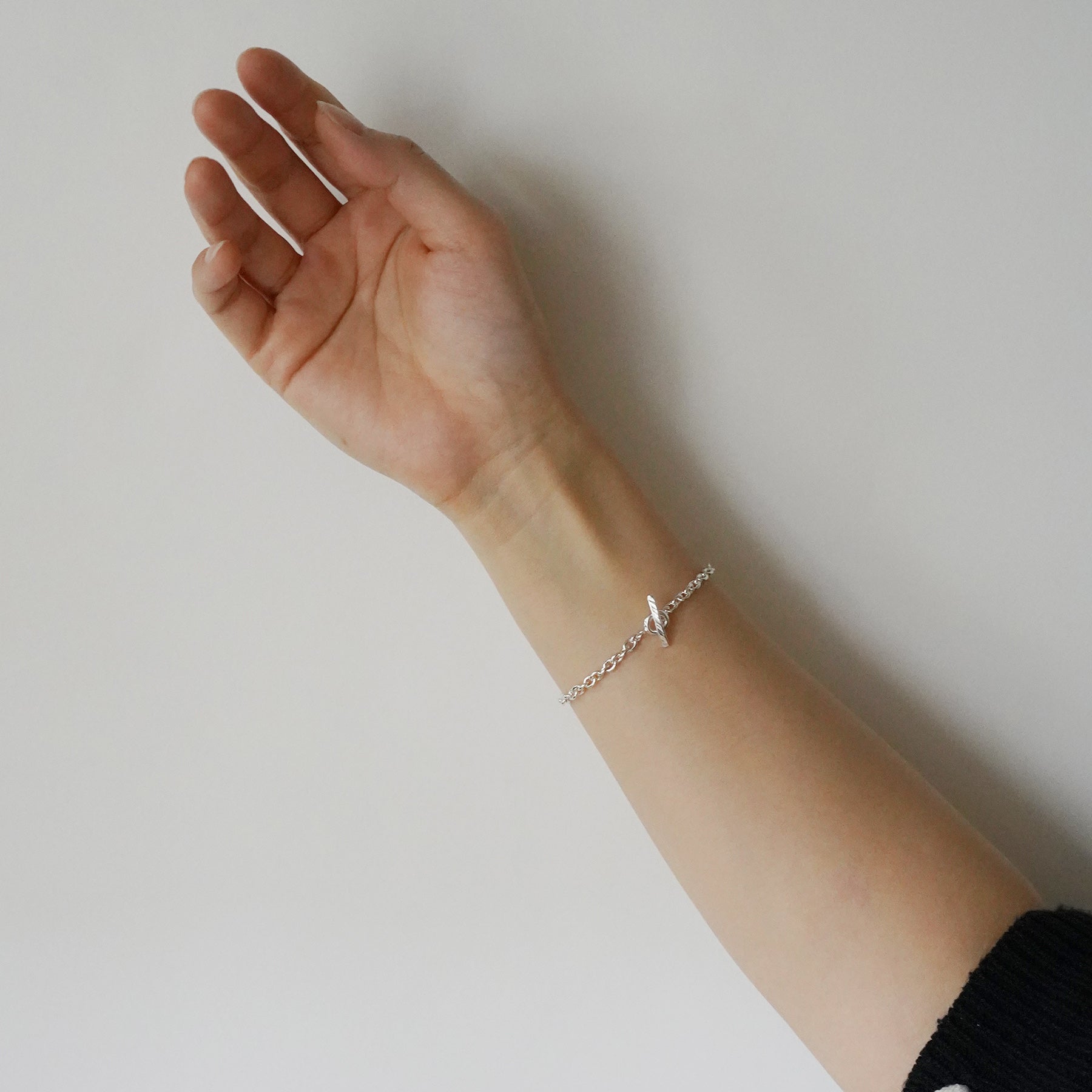 02-257 | BANGLE | four seven nine