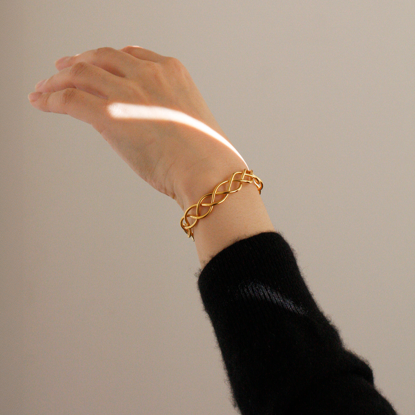 02-105 | BANGLE | four seven nine
