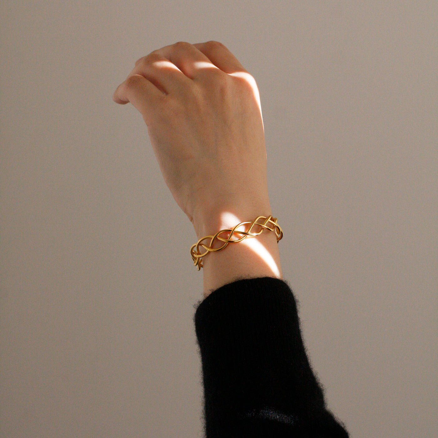 02-105 | BANGLE | four seven nine
