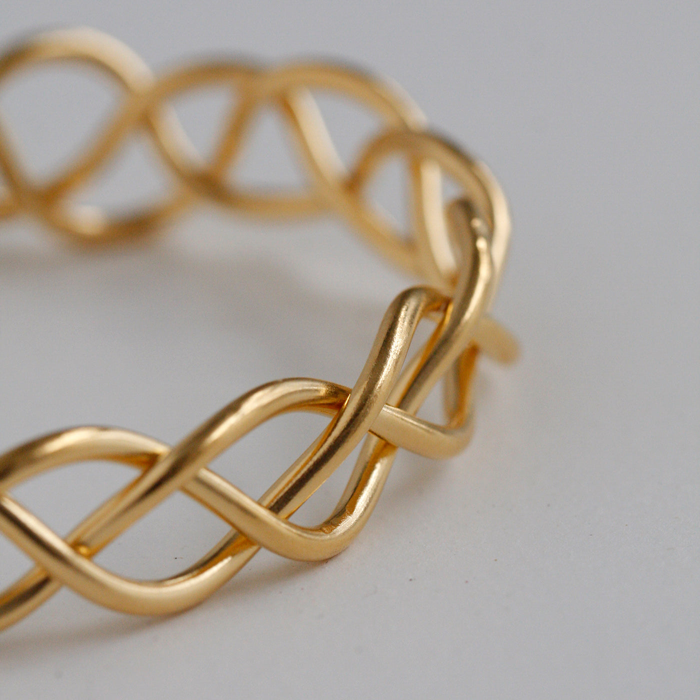 02-105 | BANGLE | four seven nine