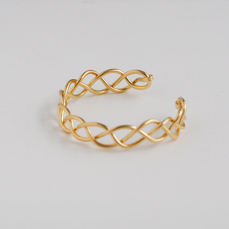 02-105 | BANGLE | four seven nine