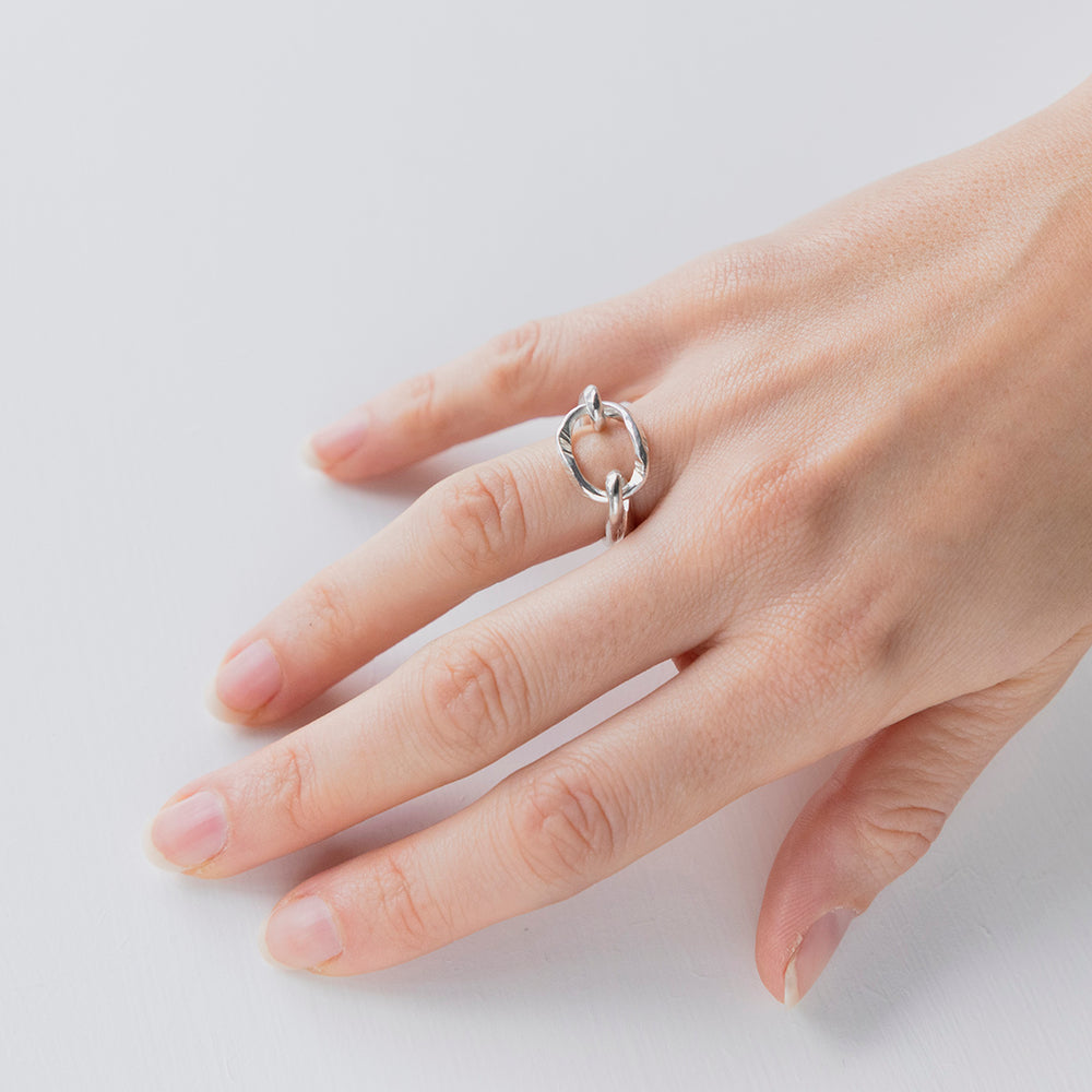 01-088 | RING | four seven nine