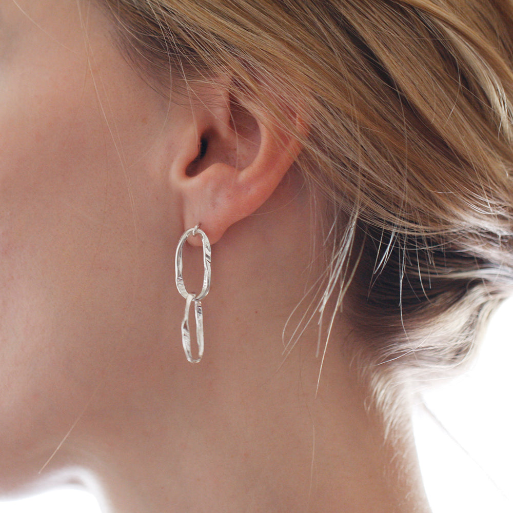 04-083 | PIERCED EARRING | four seven nine